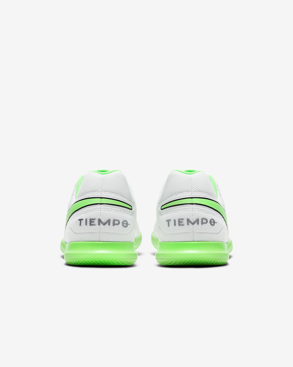 Fußballschuh für Hallen- und Hartplätze|Kinder| Nike Tiempo Legend 8 Club ICPlatinum Neon grün